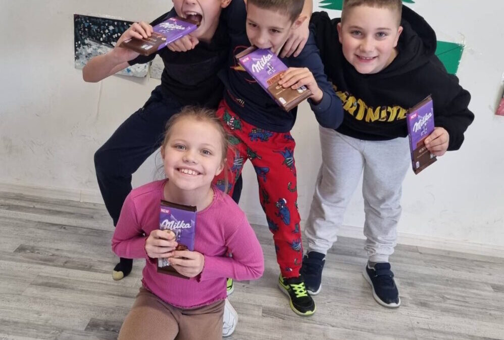 Donacija čokolada Crvenog križa Garešnica